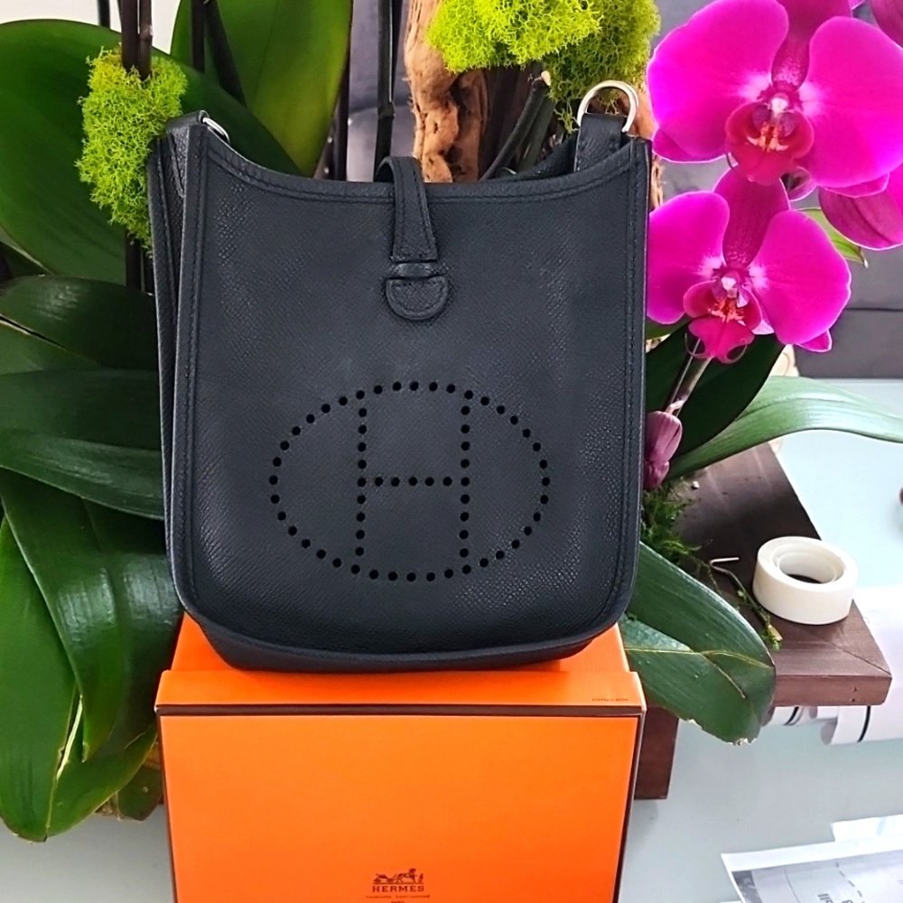 Hermès Evelyne TPM (16) Noir w/Palladium Hardware